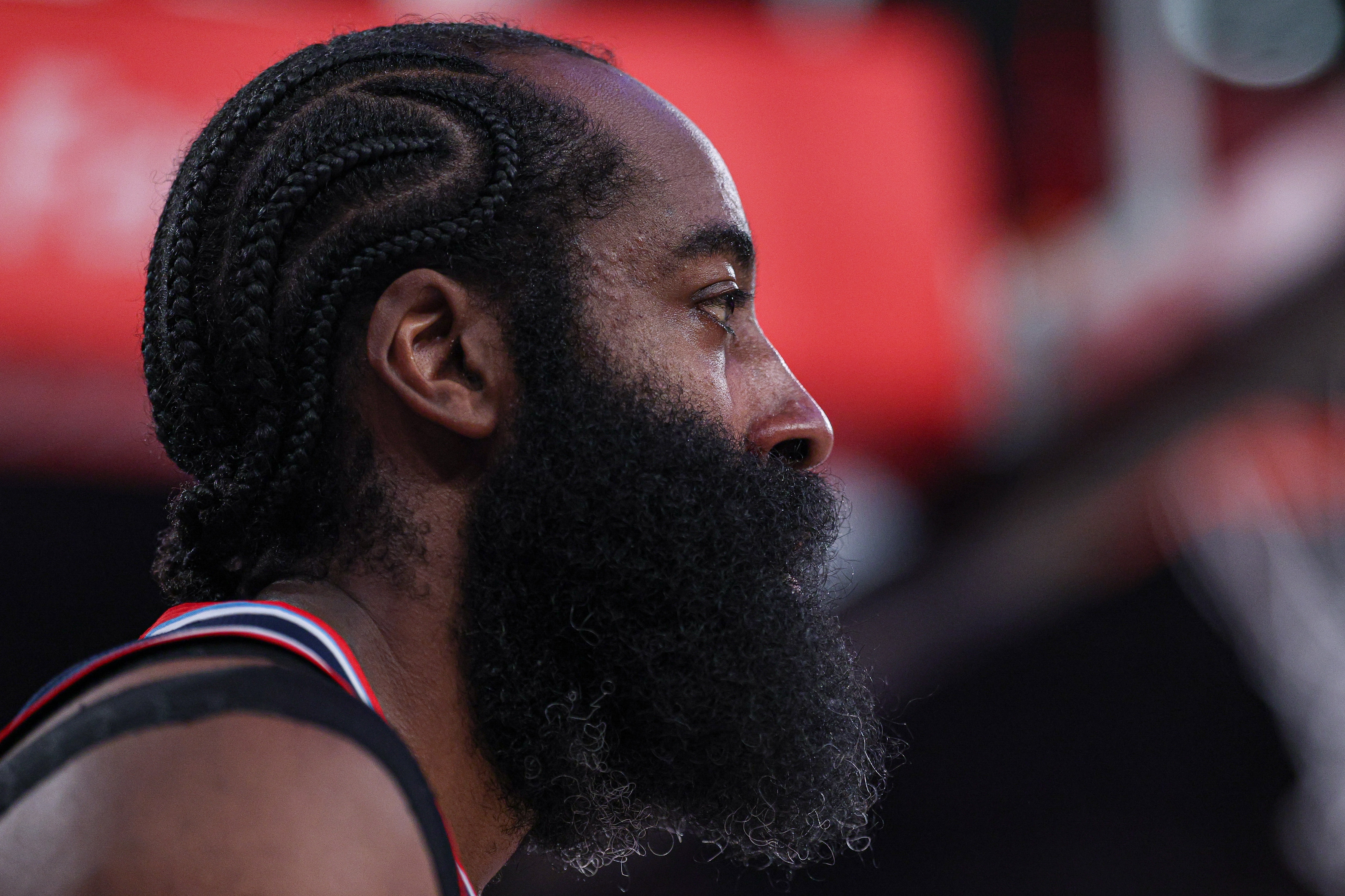 开云体育下载-美记：哈登光薪资就4亿 有代言&amp;生意还嫌赚得少？他想要多少钱？